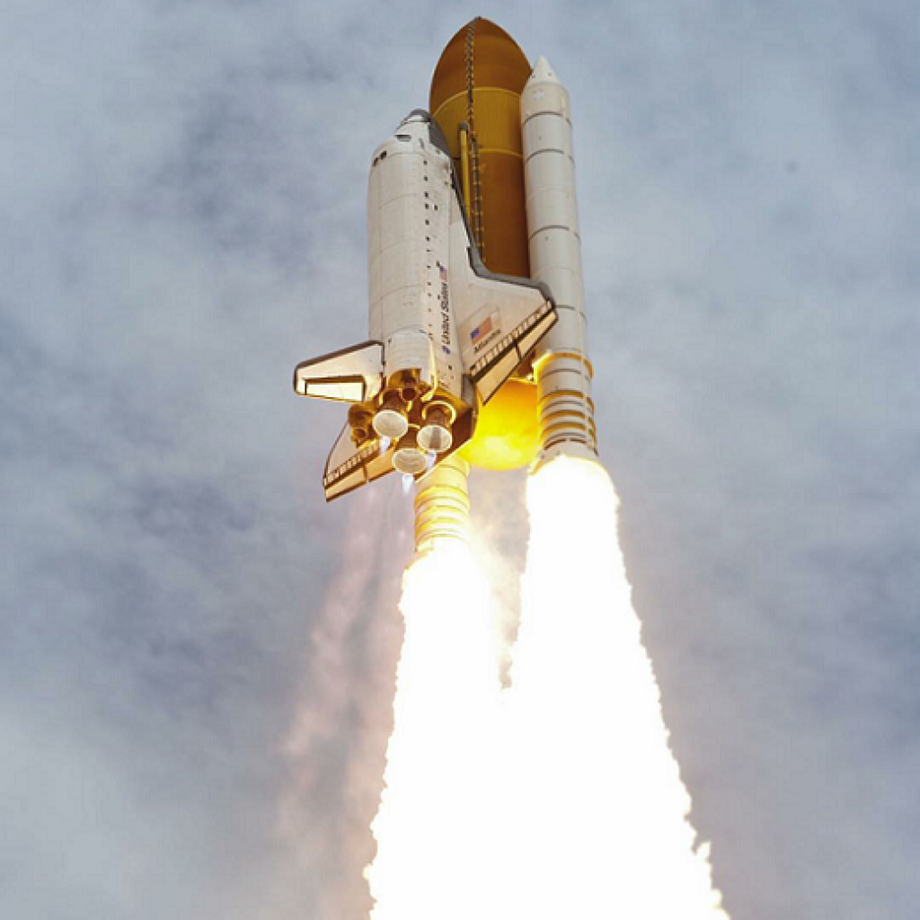 Veja as fotos do dia que foi um marco em minha vida, a última decolagem de um ônibus espacial americano tripulado, encerrando assim uma rica história bem sucedida de exploração espacial.
