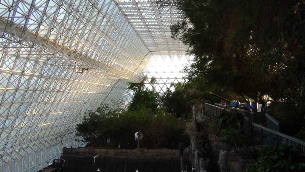 Veja as fotos do Bisphere 2 onde os cientistas escalados para sobreviver nesta área, que é um imenso laboratório da natureza, e porque este pode ter sido um projeto pioneiro para uma futura colonização espacial.
