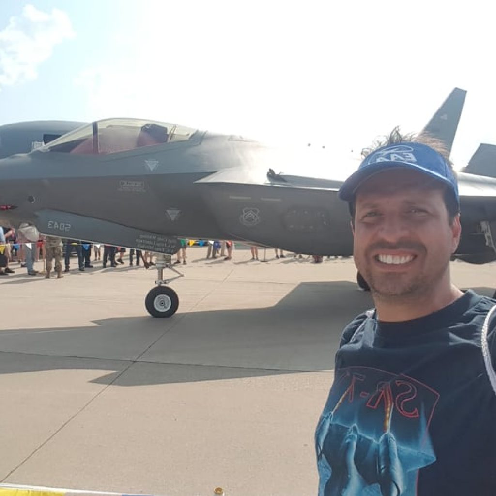 Oshkosh 2019 - Maior evento aéreo dos Estados Unidos: show com caças F-18, F-22, F-35 e muitos outros aviões históricos.
